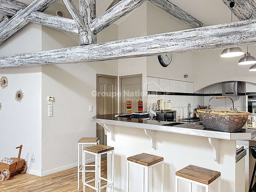 Maison à JONQUIERES-SAINT-VINCENT