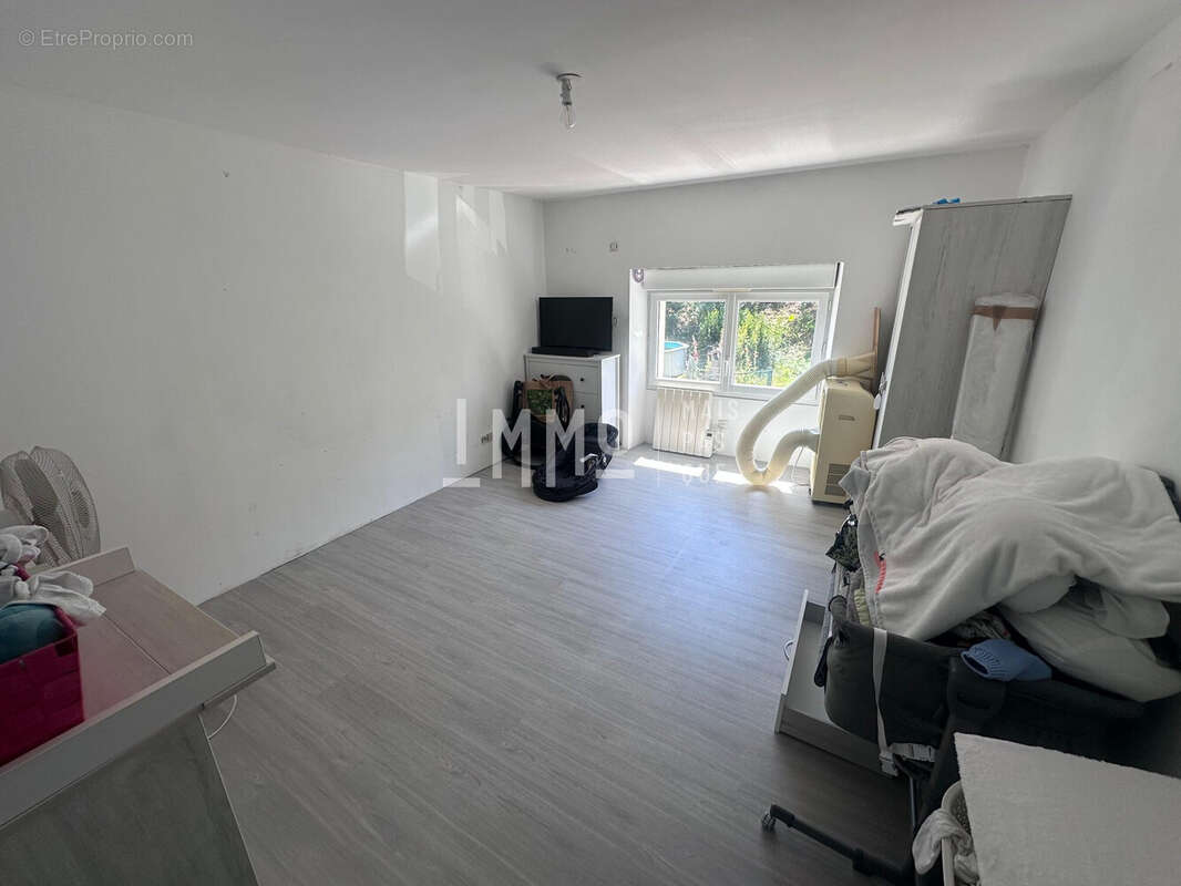 Maison à VERNEIL-LE-CHETIF