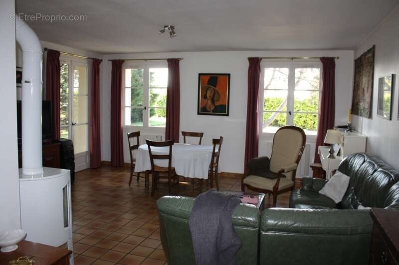 Maison à CUISERY