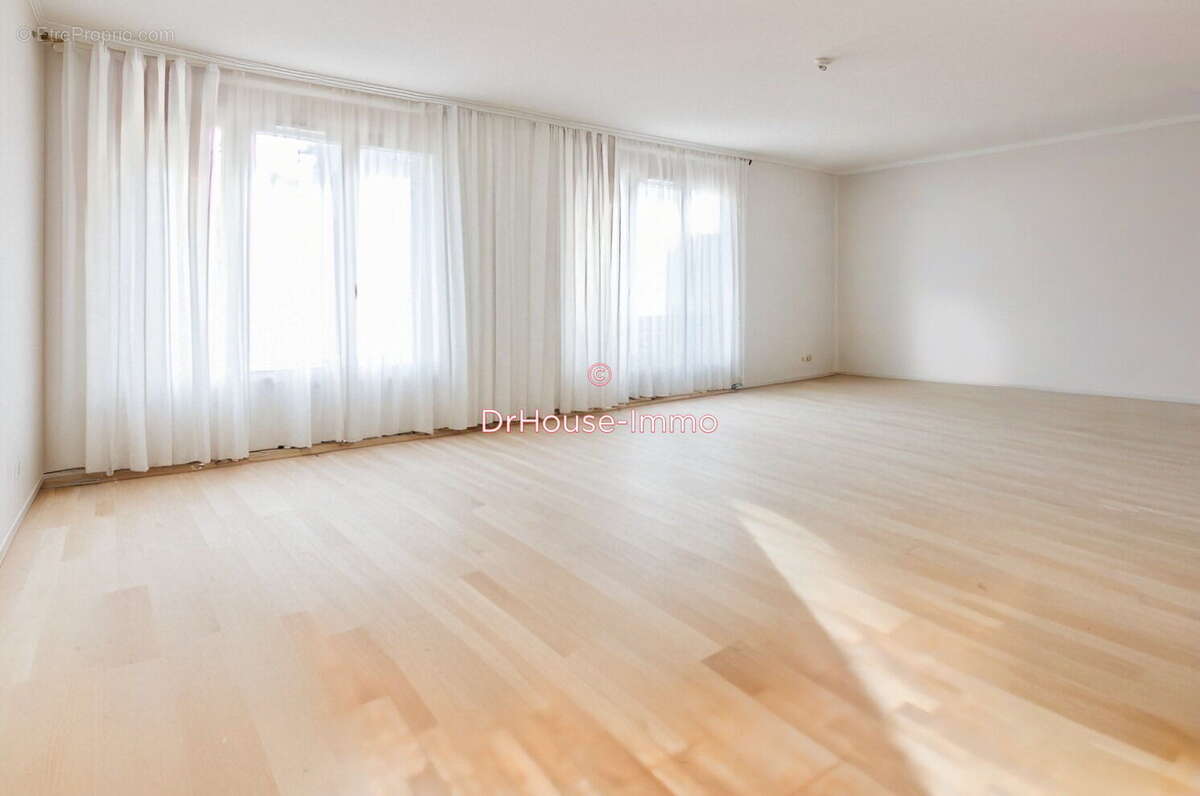 Appartement à LE RAINCY