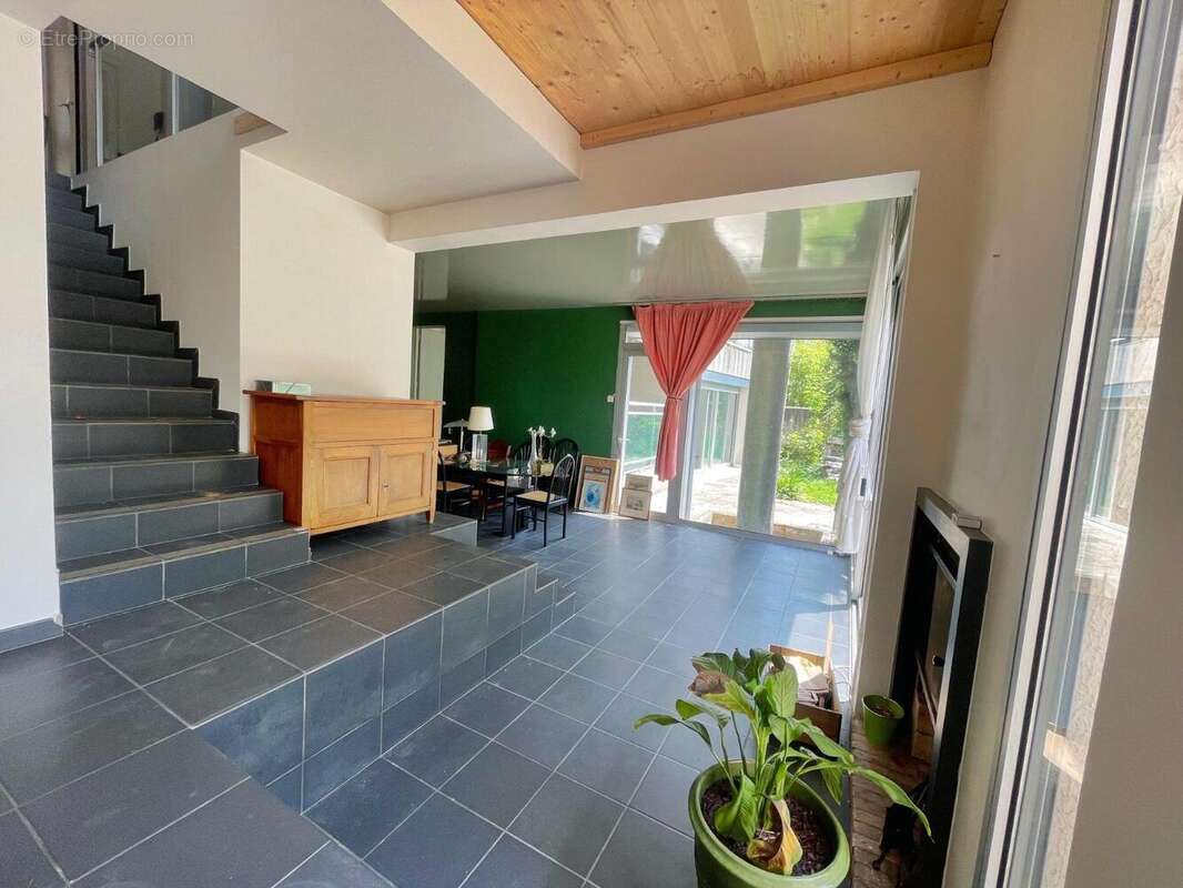   - Maison à VALS-LES-BAINS