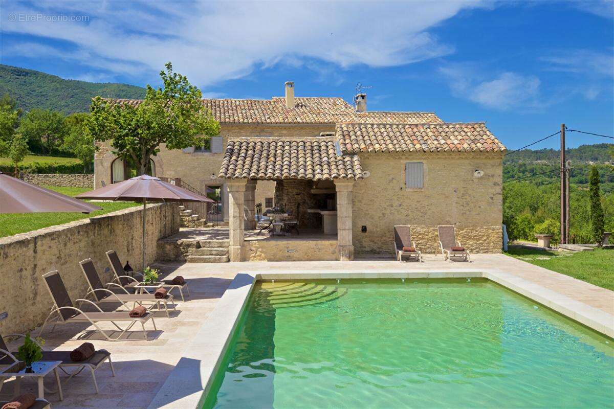 Maison à BONNIEUX