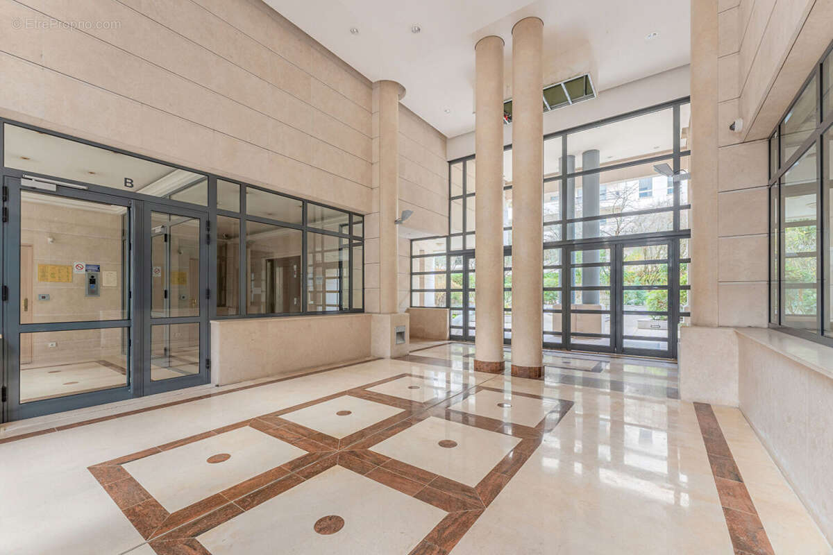 Appartement à PARIS-15E