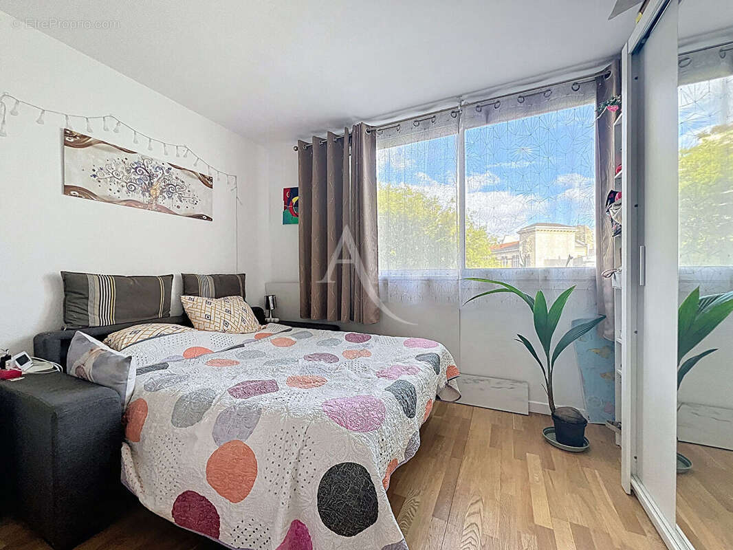 Appartement à PARIS-12E