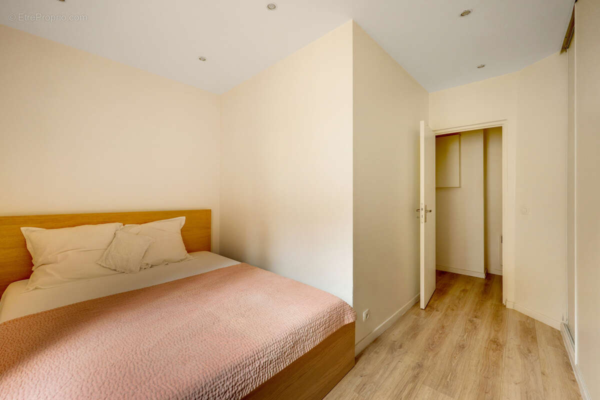 Appartement à PARIS-10E