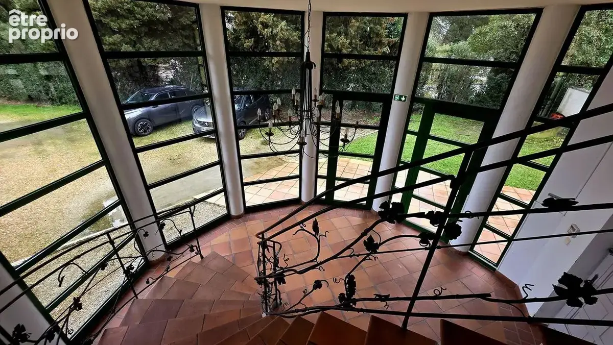 Commerce 830 m² à vendre à Avignon (84000) - photo 3