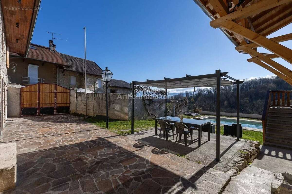 Maison à MARIGNIEU
