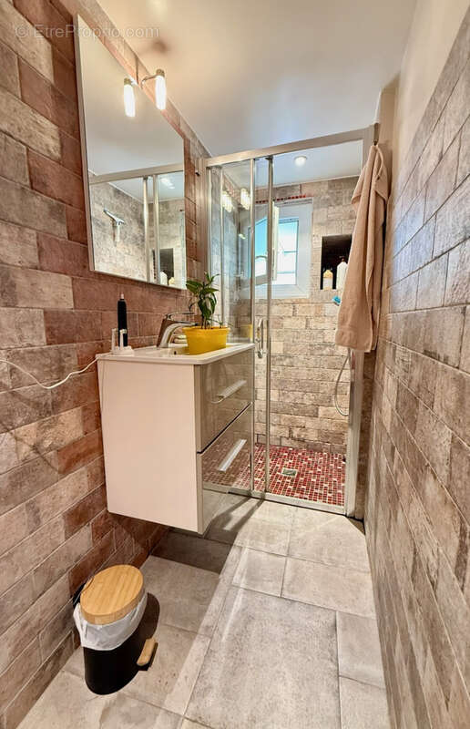 Appartement à SIX-FOURS-LES-PLAGES