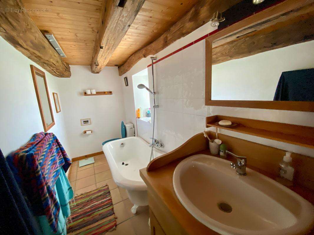 Maison à SAINTE-ALVERE