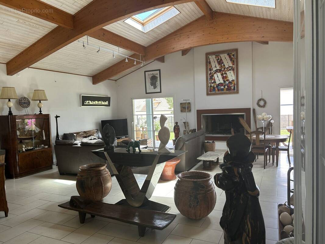 Maison à SAINT-MEDARD-D&#039;EYRANS