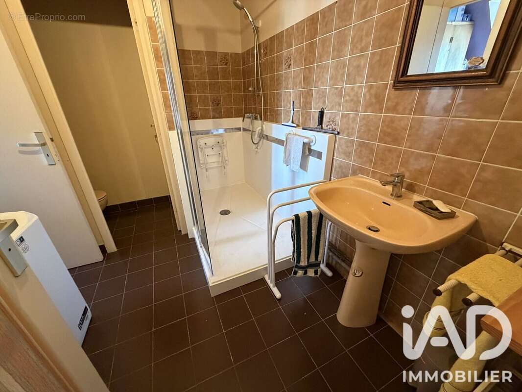 Photo 6 - Appartement à LANDIVISIAU