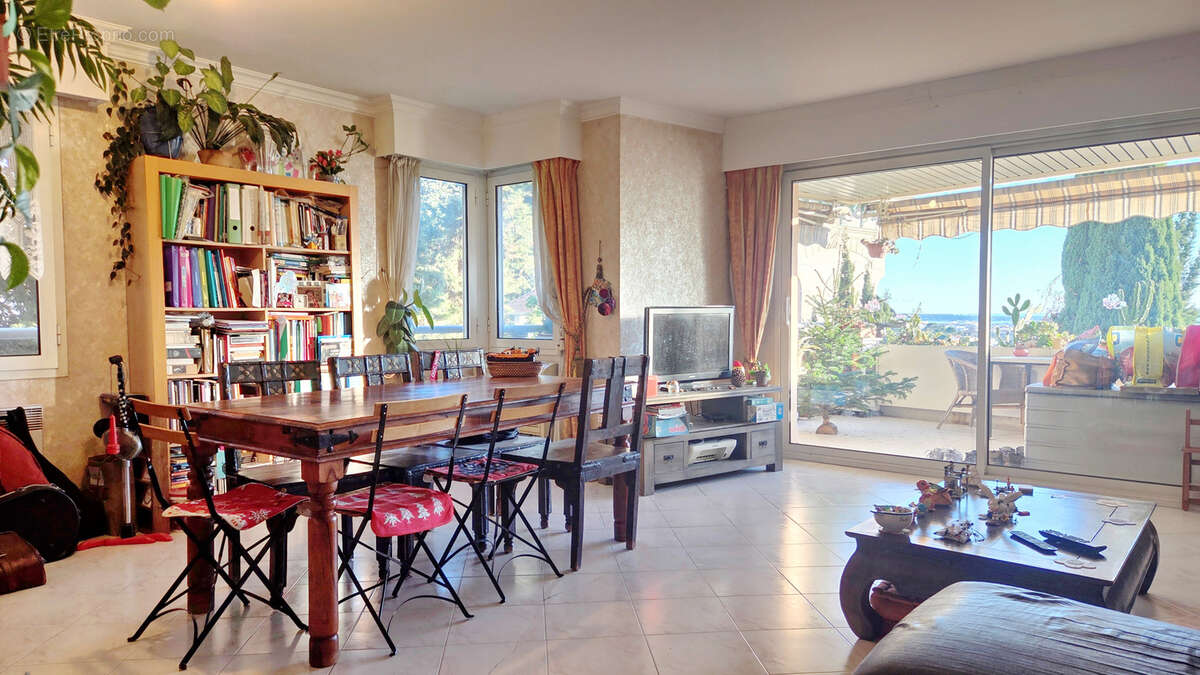 Appartement à LE CANNET