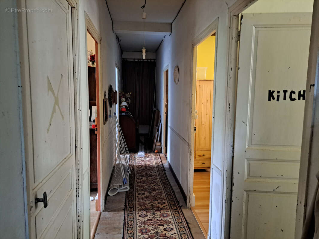 Maison en pierre 168m2, 11 pièces, terrasse et terrain à Carcanières les Bains - photo 17