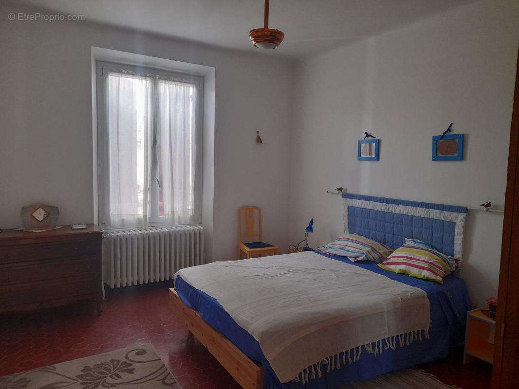 Maison à SAINT-JULIEN