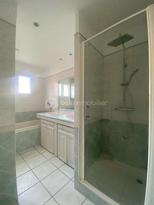 Maison à LE HAILLAN