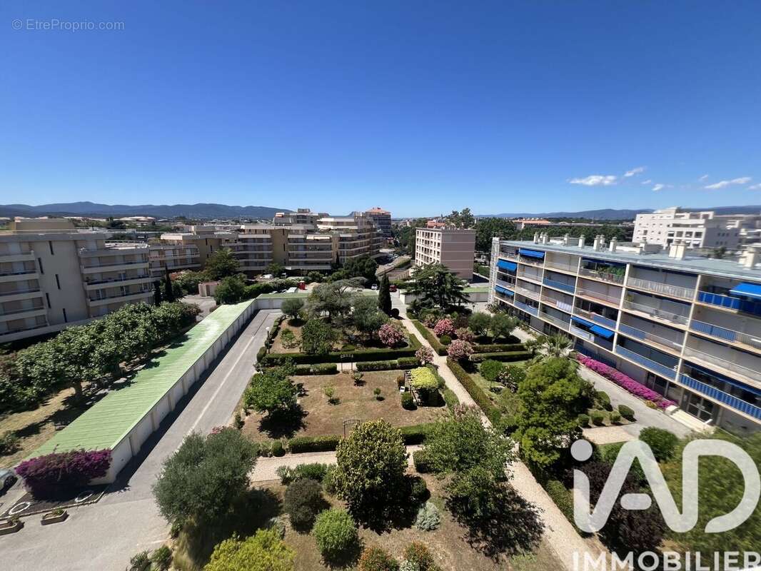 Photo 2 - Appartement à FREJUS
