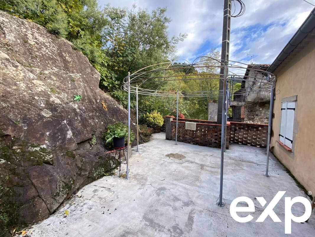 Maison à ROBIAC-ROCHESSADOULE