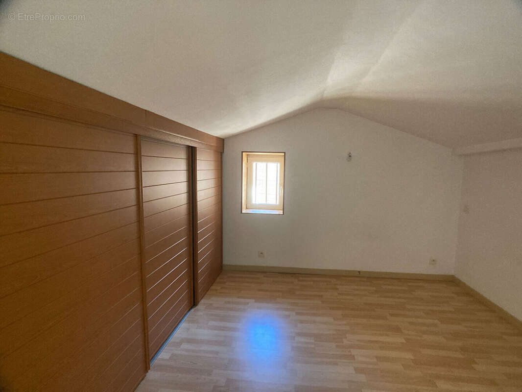 Appartement à SAINT-CYR-SUR-MER