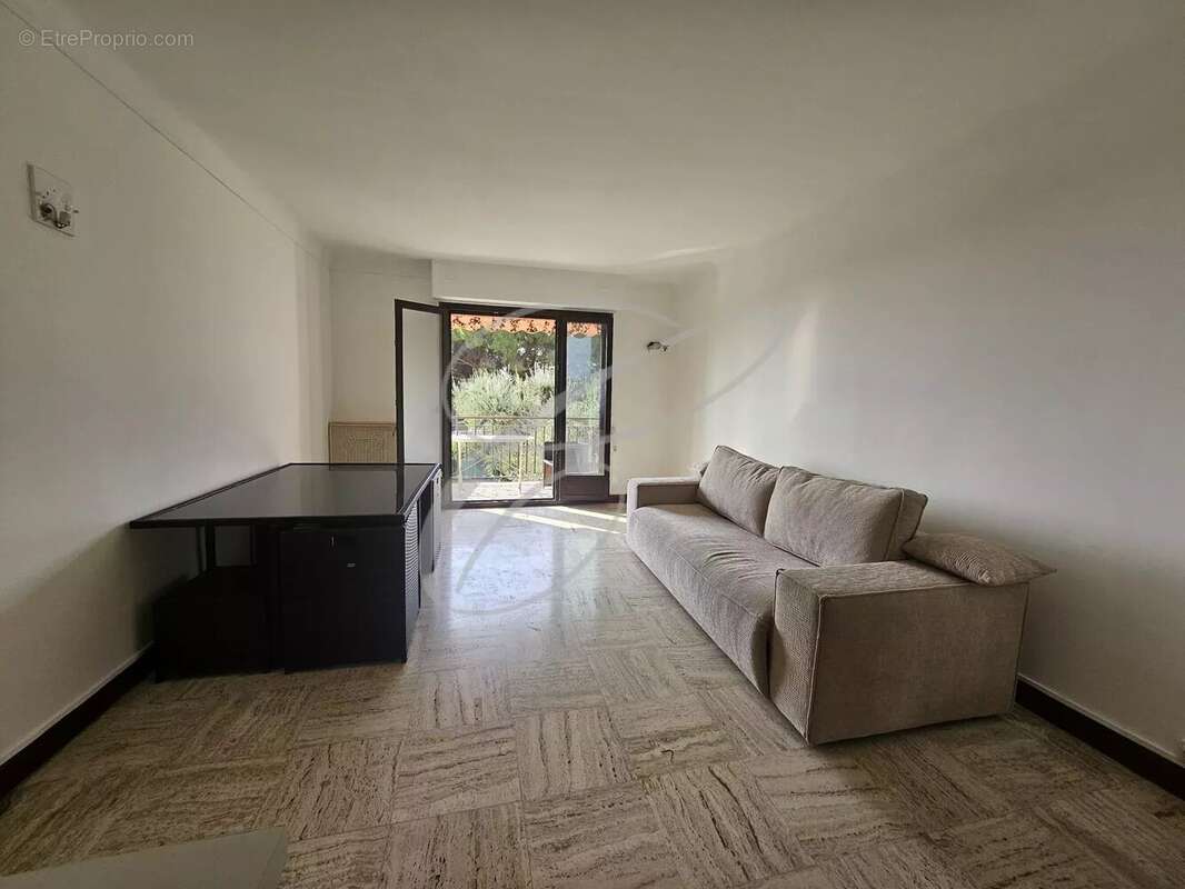 Appartement à ROQUEBRUNE-CAP-MARTIN