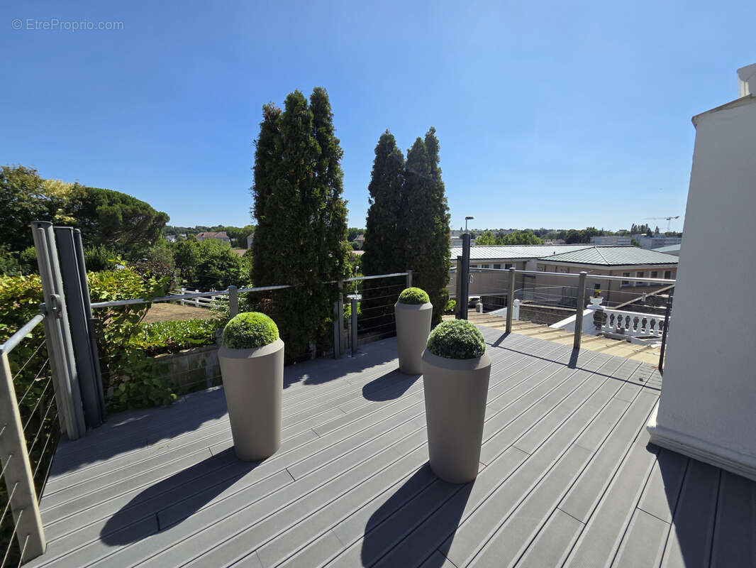 Saint-Lô Centre   Ensemble immobilier de 280 m2 avec maison principale et 3 studios indépendants - photo 18