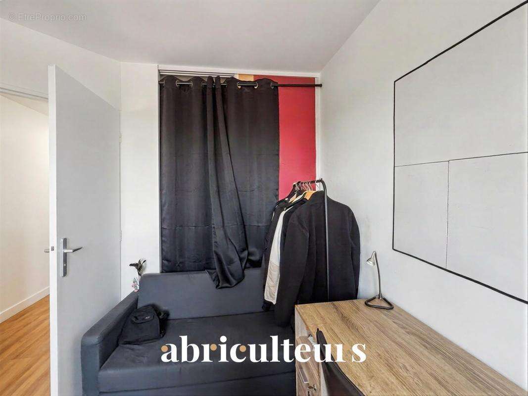 Appartement duplex - 78 m² - 4 pièces - en vente à Villeneuve-la-Garenne Avenue du Ponant (92390) - photo 11