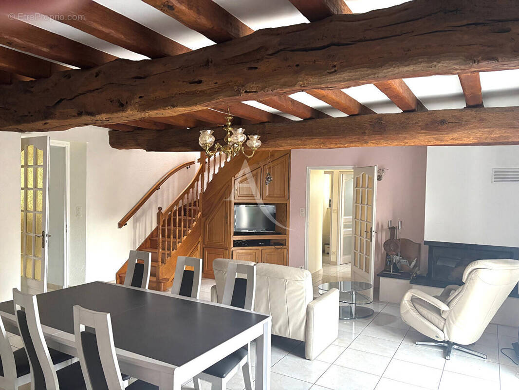 Maison à SAINT-MARS-DU-DESERT