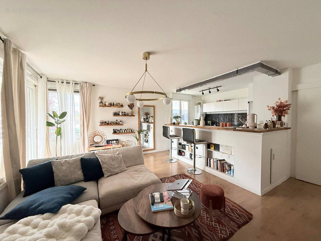 Appartement à LABARTHE-SUR-LEZE