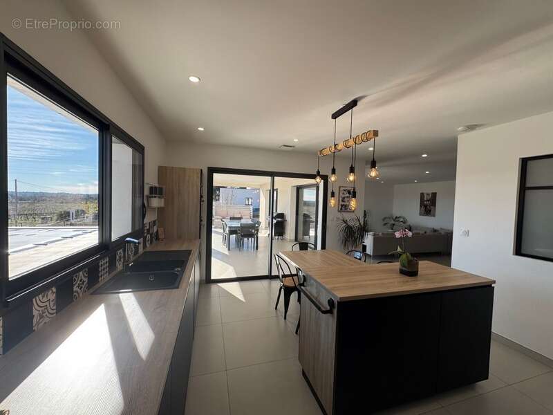 Maison à RIBAUTE-LES-TAVERNES