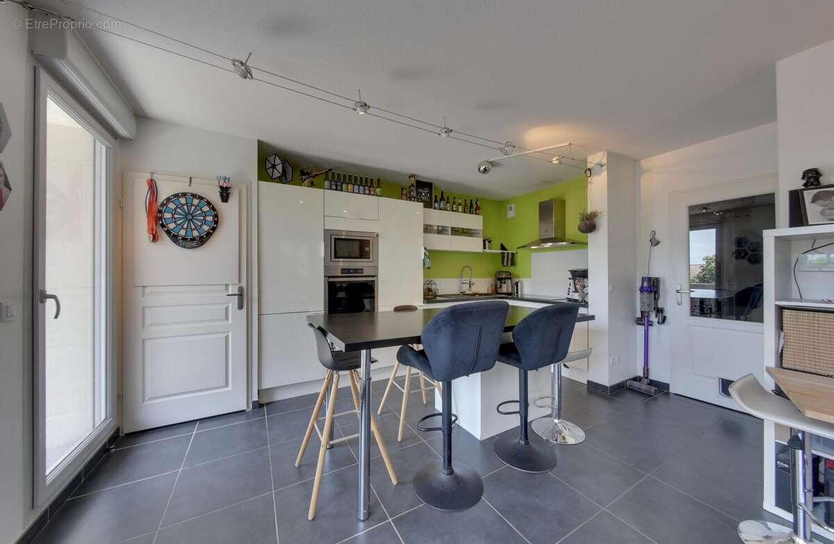Appartement 62 m² à Tencin  - photo 4