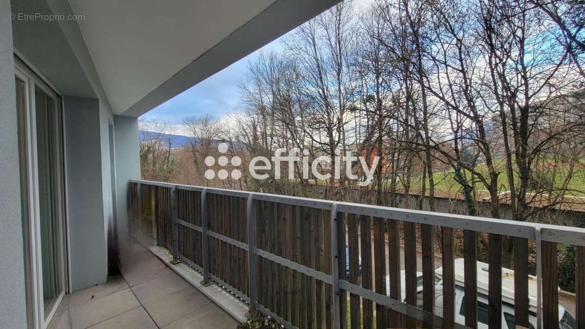 Appartement à COGNIN