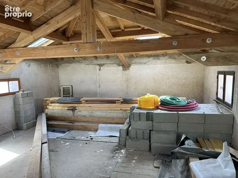Maison 100 m² à Montrond-Les-Bains  - photo 2