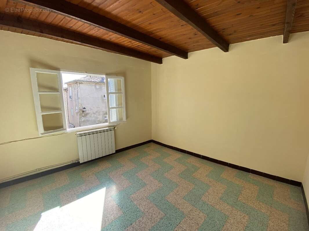 Maison à SAINT-VICTOR-DE-MALCAP