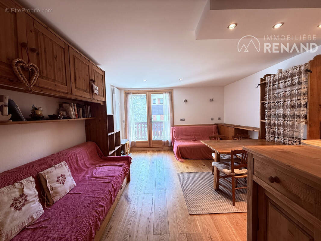 Appartement 25 m² à Cluses  - photo 9