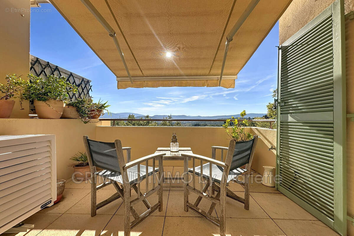 Appartement à GRIMAUD