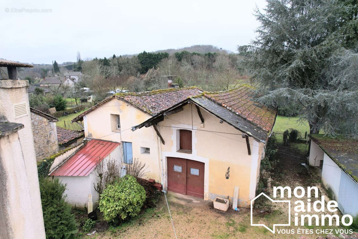 Maison à CORGNAC-SUR-L'ISLE