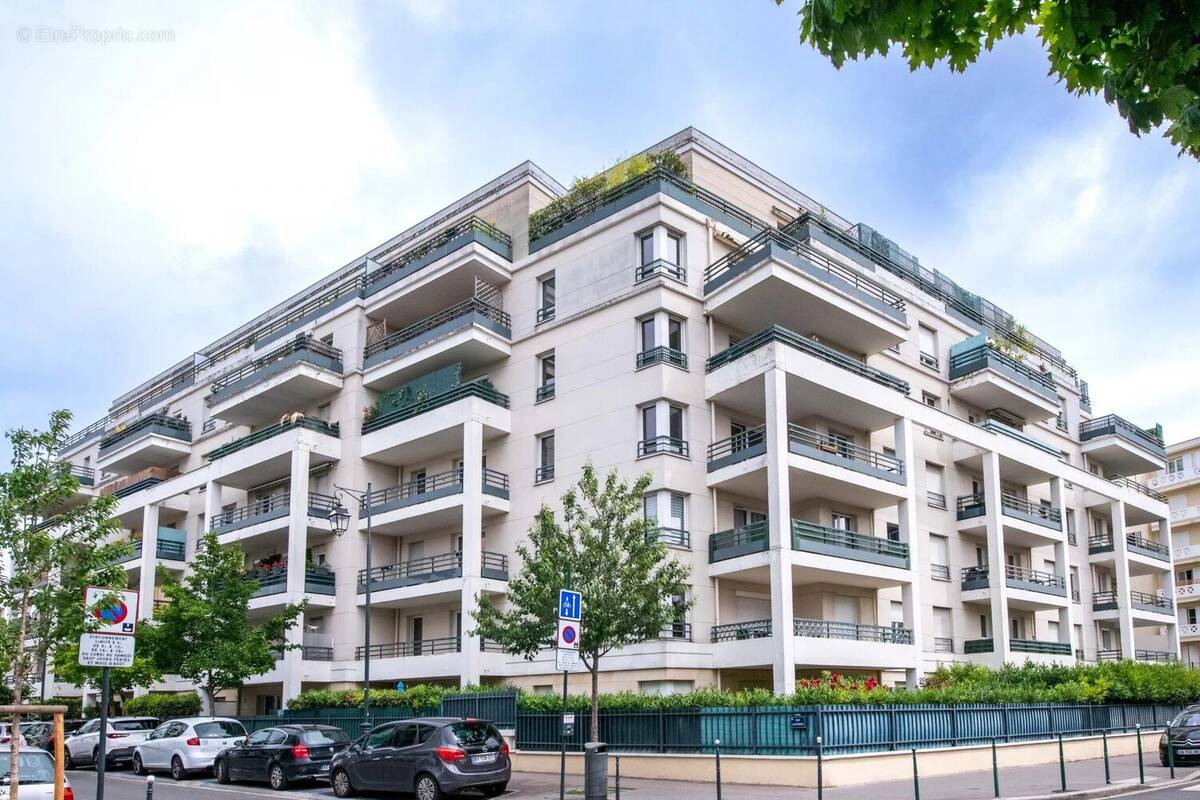 Appartement à COLOMBES