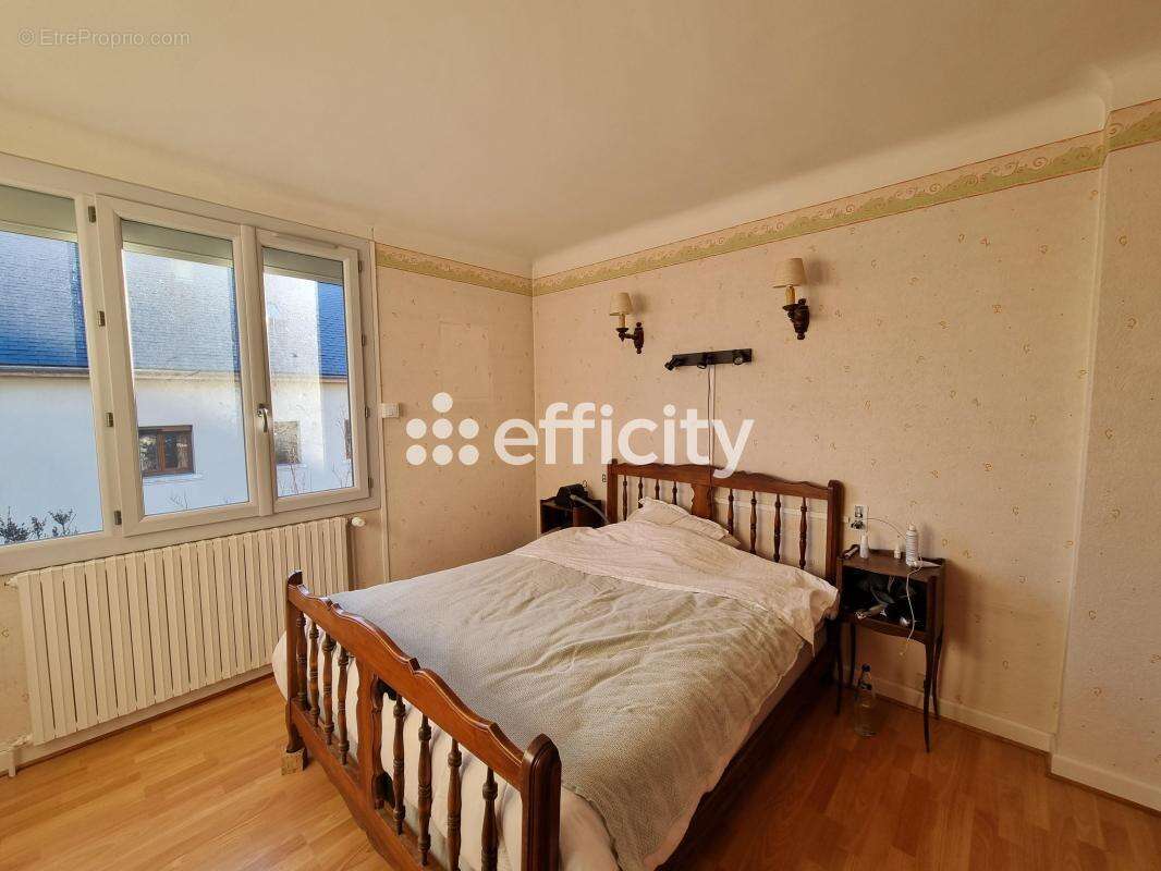 Maison à SAINT-CHELY-D'APCHER