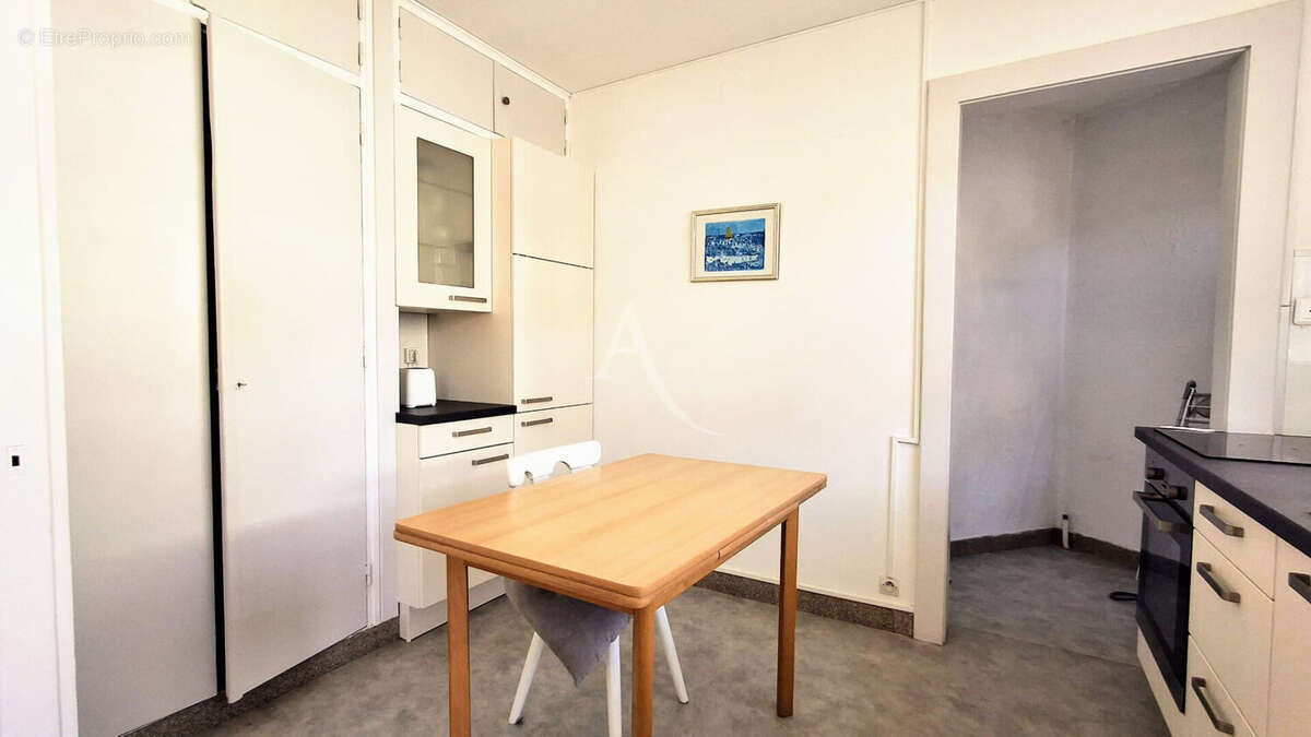 Epinal centre, 2 pièces avec balcon, stationnement et cellier. - photo 6