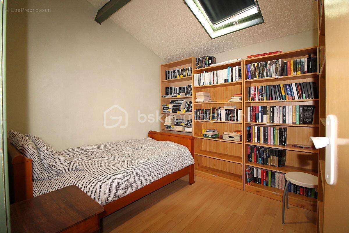 maison de 143 m² de type 5 au calme - photo 8
