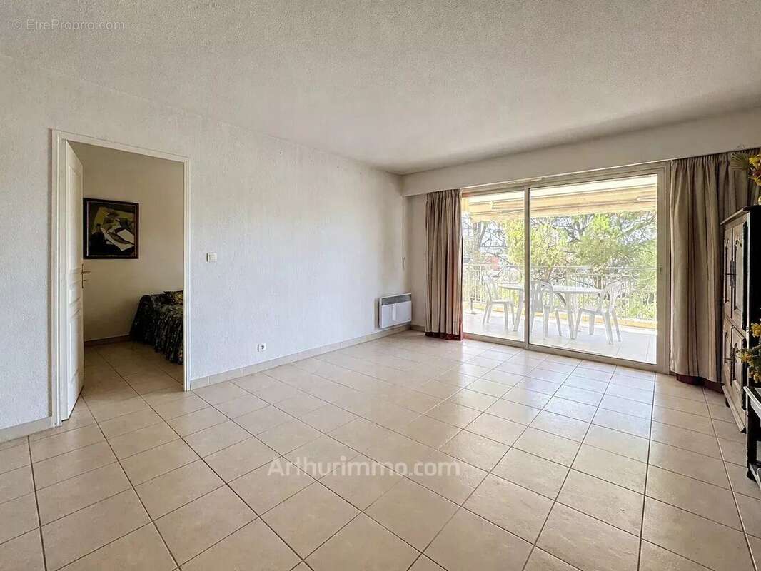 Appartement à MOUANS-SARTOUX