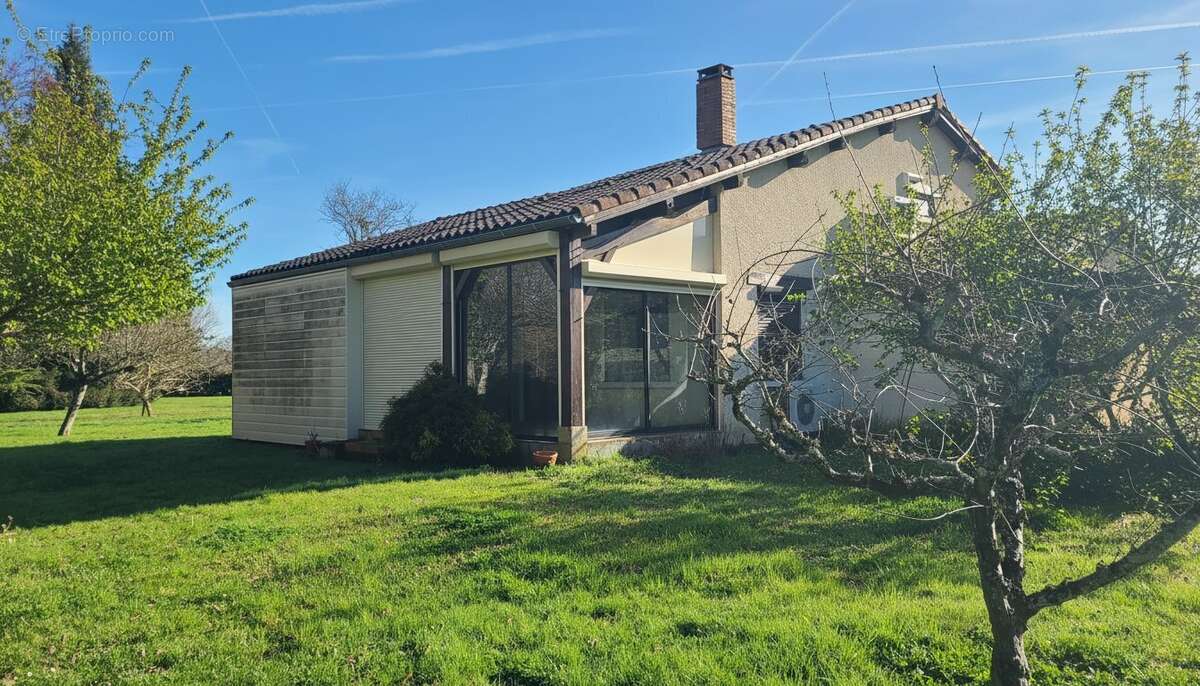 Maison à TREJOULS