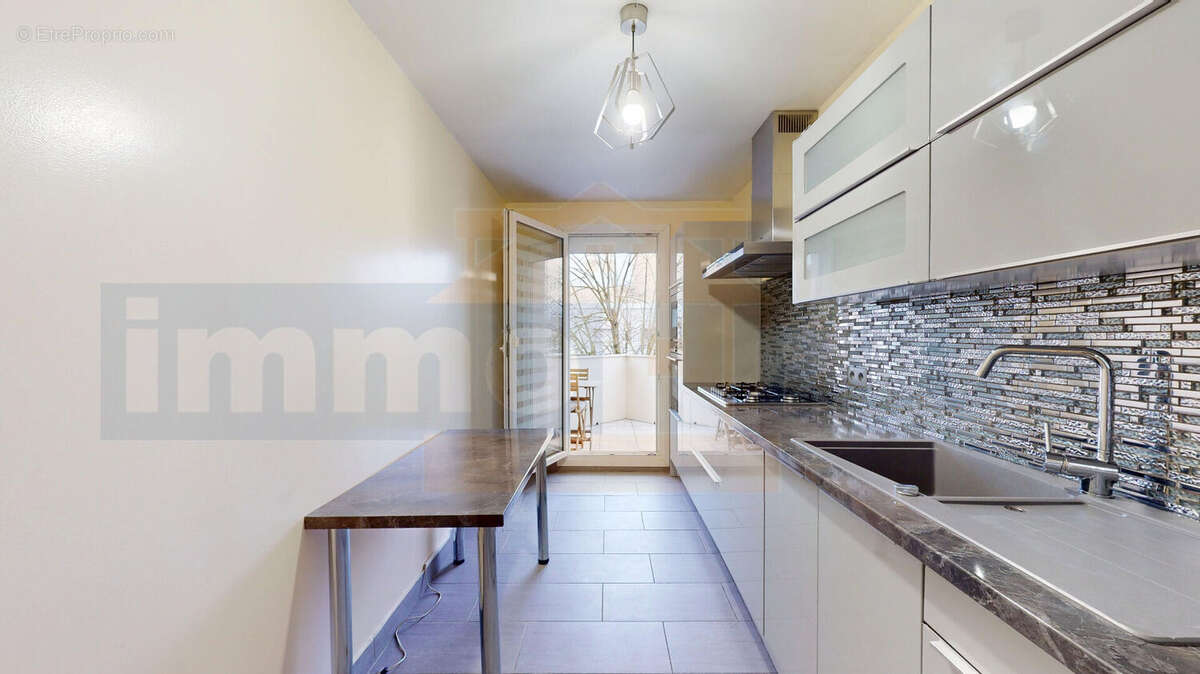 Appartement Plaisir 3 pièces 71 m2 + 1 garage en sous-sol - photo 11