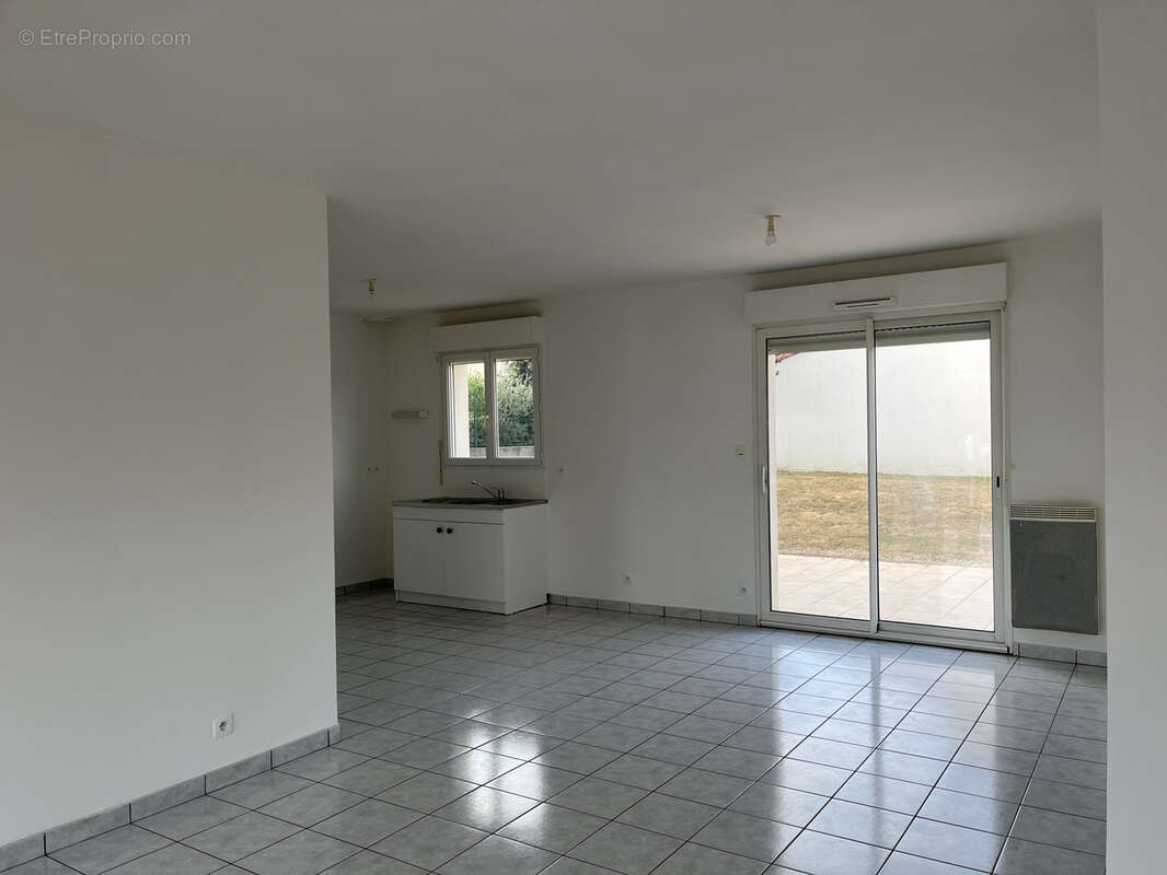 Maison à LES HERBIERS