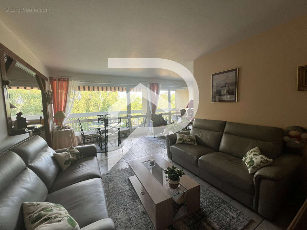 Appartement à ELANCOURT