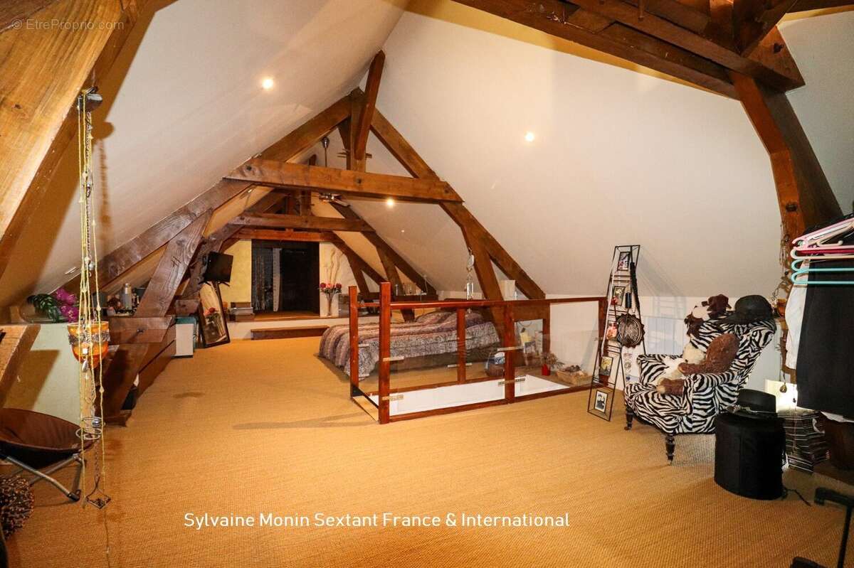 Maison à COULAURES