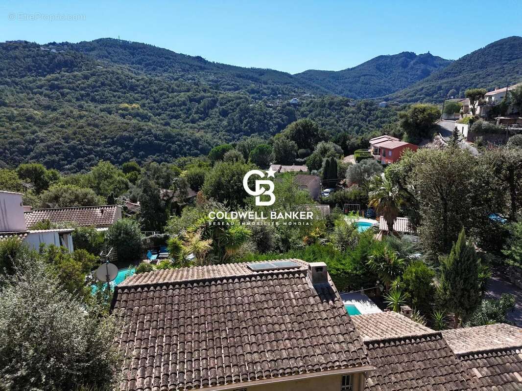 Maison à LES ADRETS-DE-L&#039;ESTEREL