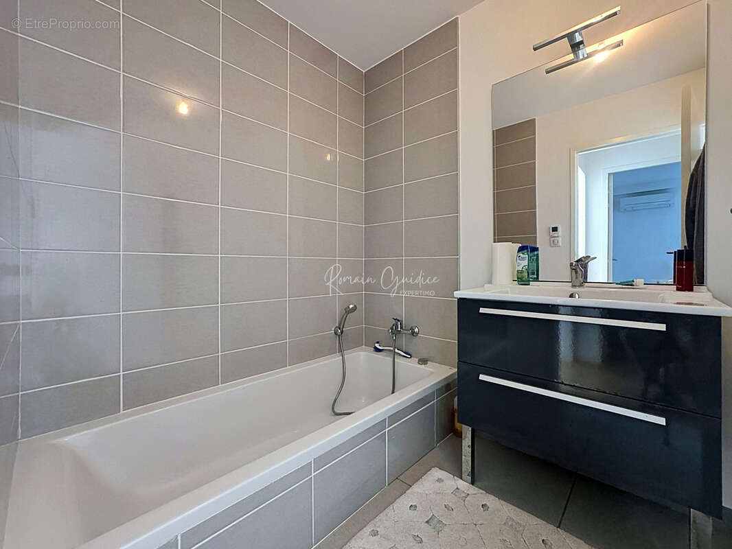Maison f4 99 m2 centre ville avec garage et piscine - photo 14