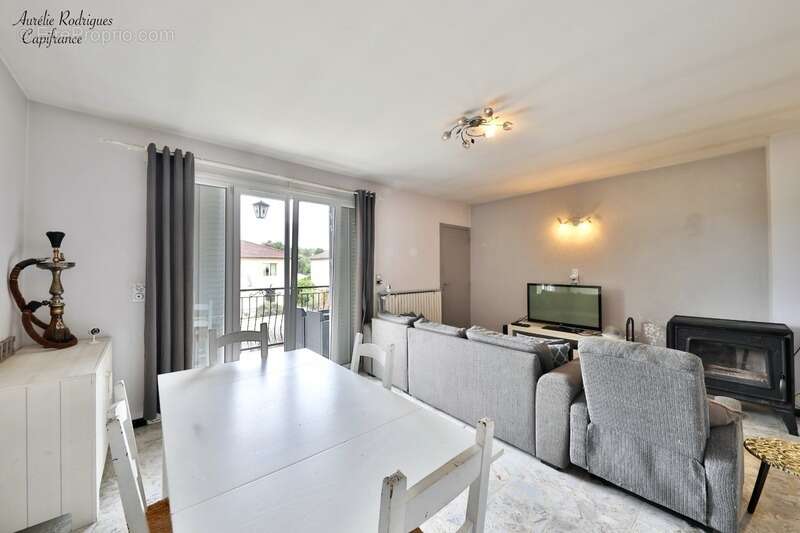 Maison à SAINT-MARTIN-BELLE-ROCHE