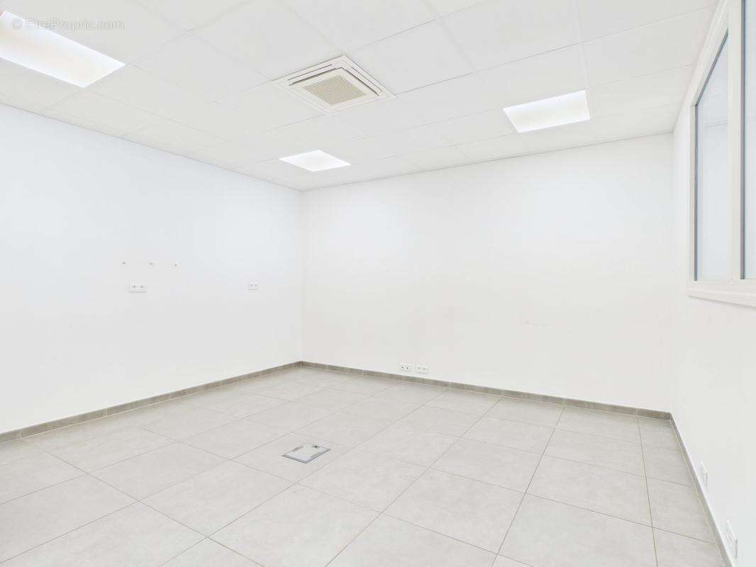 A vendre local baleone - photo 7
