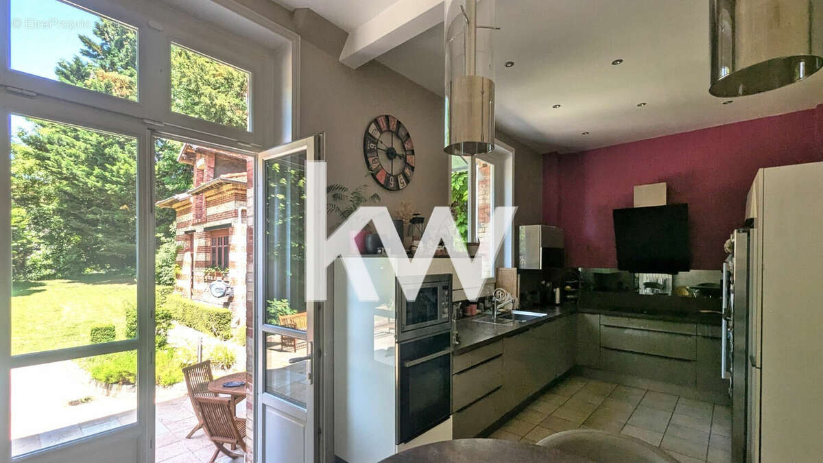 Maison 257 m² à Deuil-La-Barre  - photo 9
